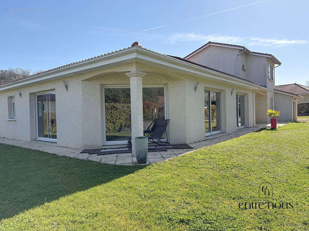 Photo 9 - Maison à SAINT-VICTOR-DE-CESSIEU