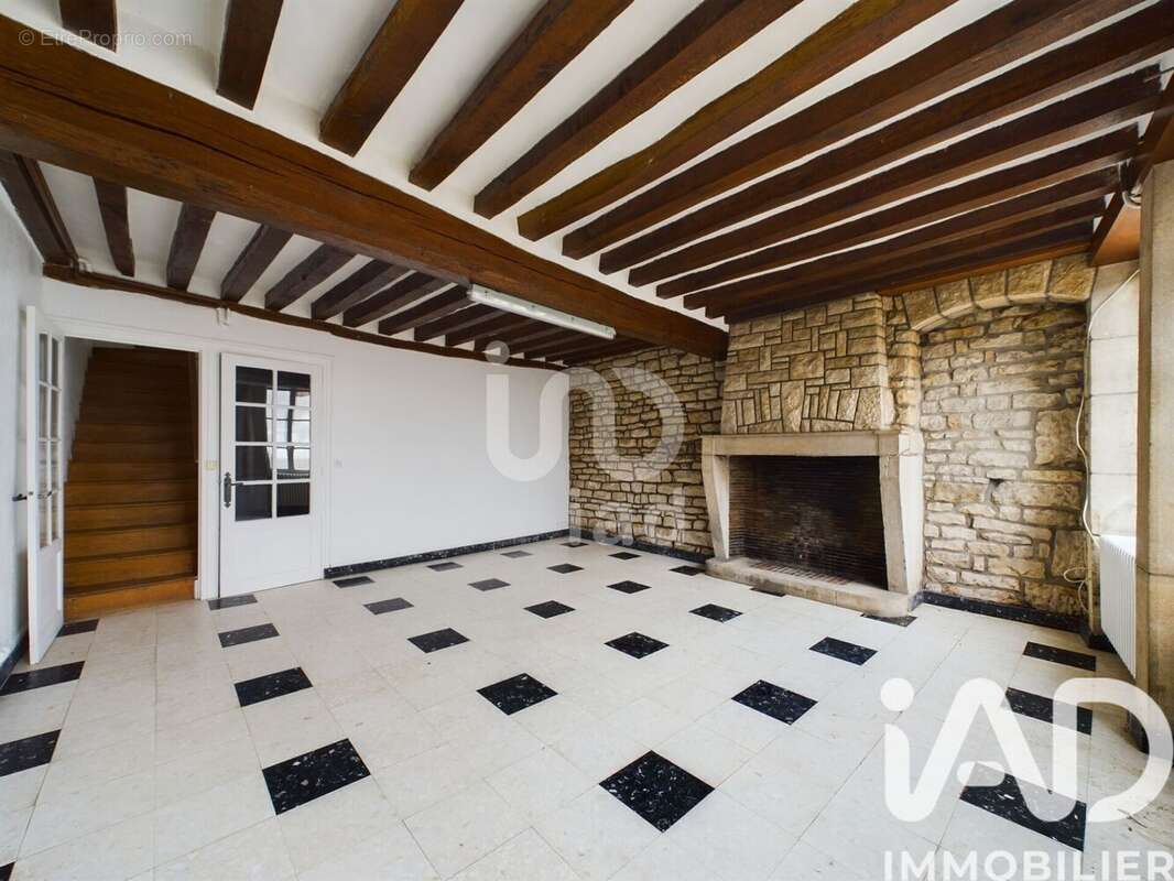 Photo 2 - Maison à DORNECY