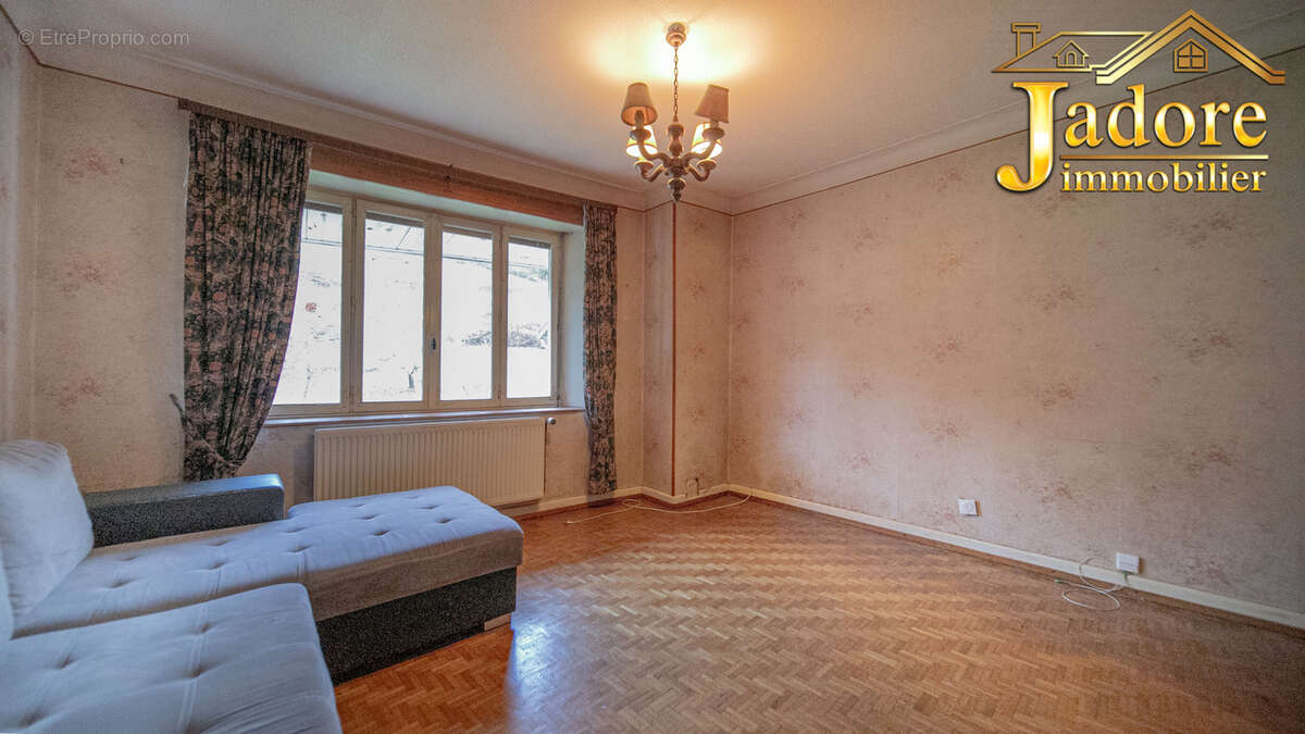 Maison à LUSSE