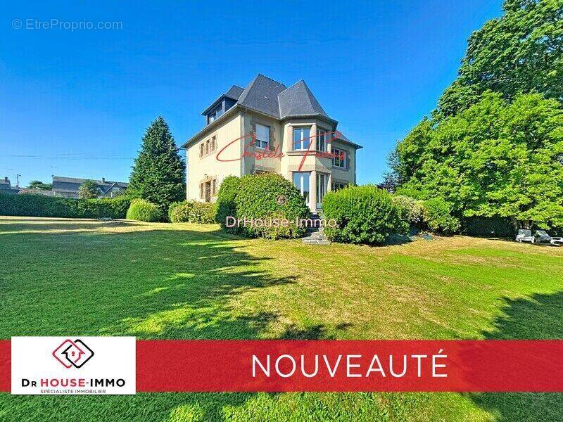 Maison à FOUGERES