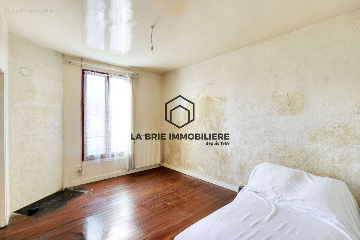 Maison à GRISY-SUISNES