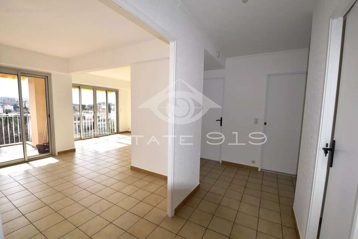 Appartement à LE CANNET