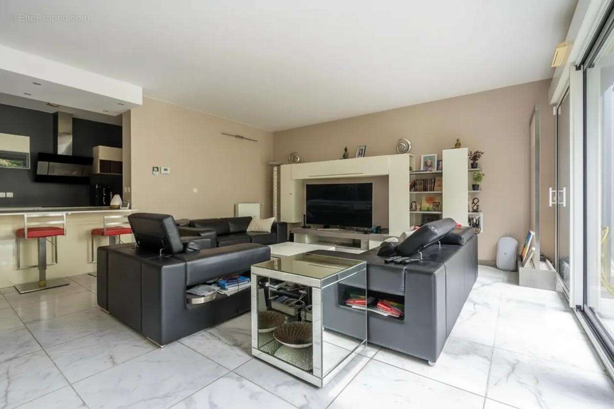 Maison de 6 pièces de 180 m² à Champigny-sur-Marne - photo 7