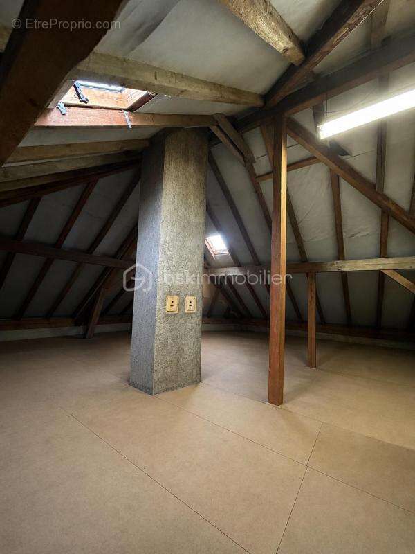 Maison de ville F5 de caractère – 113 m² – Sous-sol complet – Garage 2 voitures - photo 17