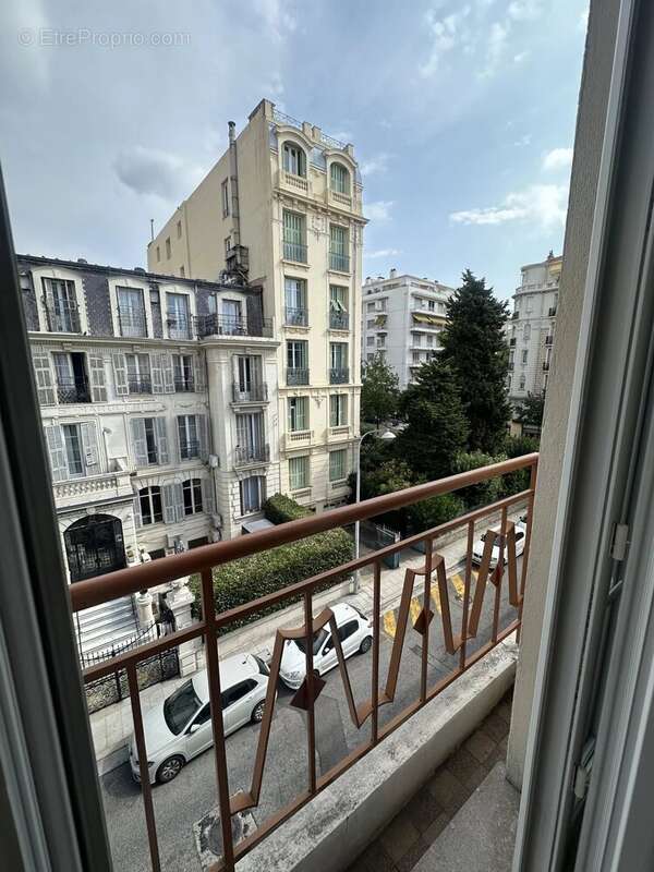 3 Pièces traversant avec deux terrasses -a 5 min de la libération - photo 8