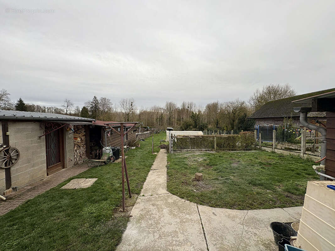 Maison à CHEVRESIS-MONCEAU