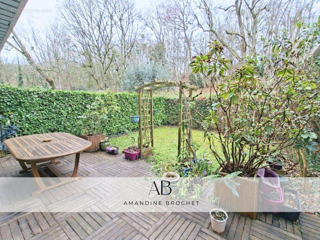 Appartement à BOUGIVAL