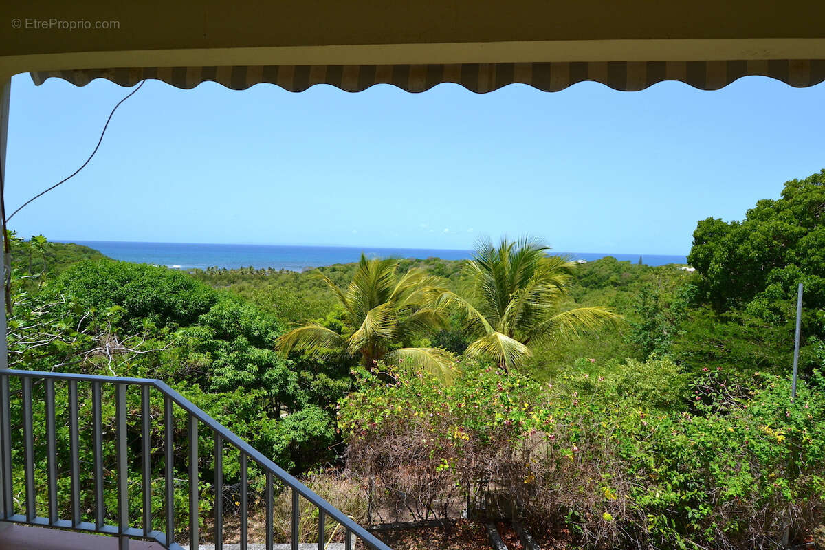 EXCLUSIVITÉ   Villa avec vue mer panoramique sur 1800 m2 de terrain. - photo 5