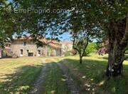 Maison à NANTEUIL-EN-VALLEE
