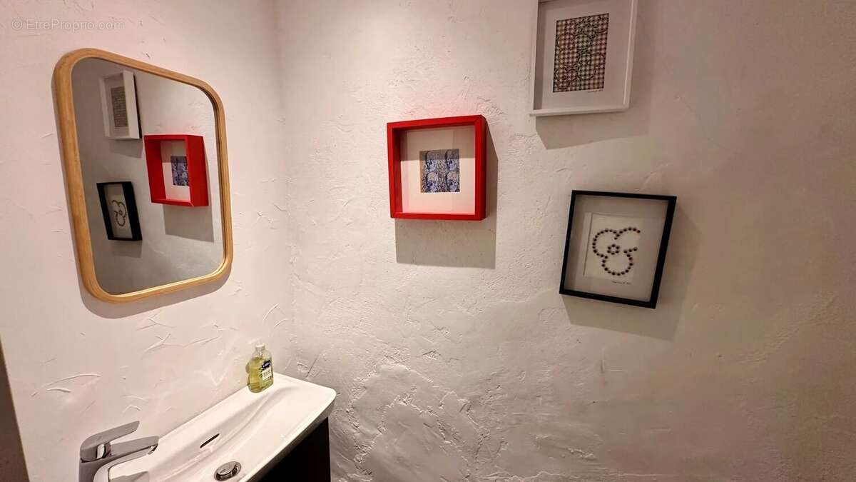 Appartement de village rénové avec caves voûtées — Haut de Cagnes - photo 10