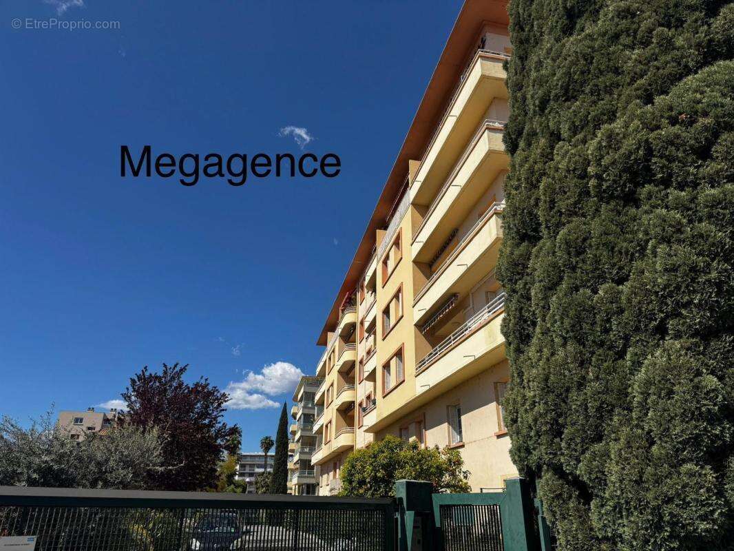 Appartement à HYERES