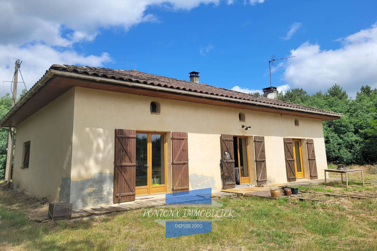 Maison à LALUQUE