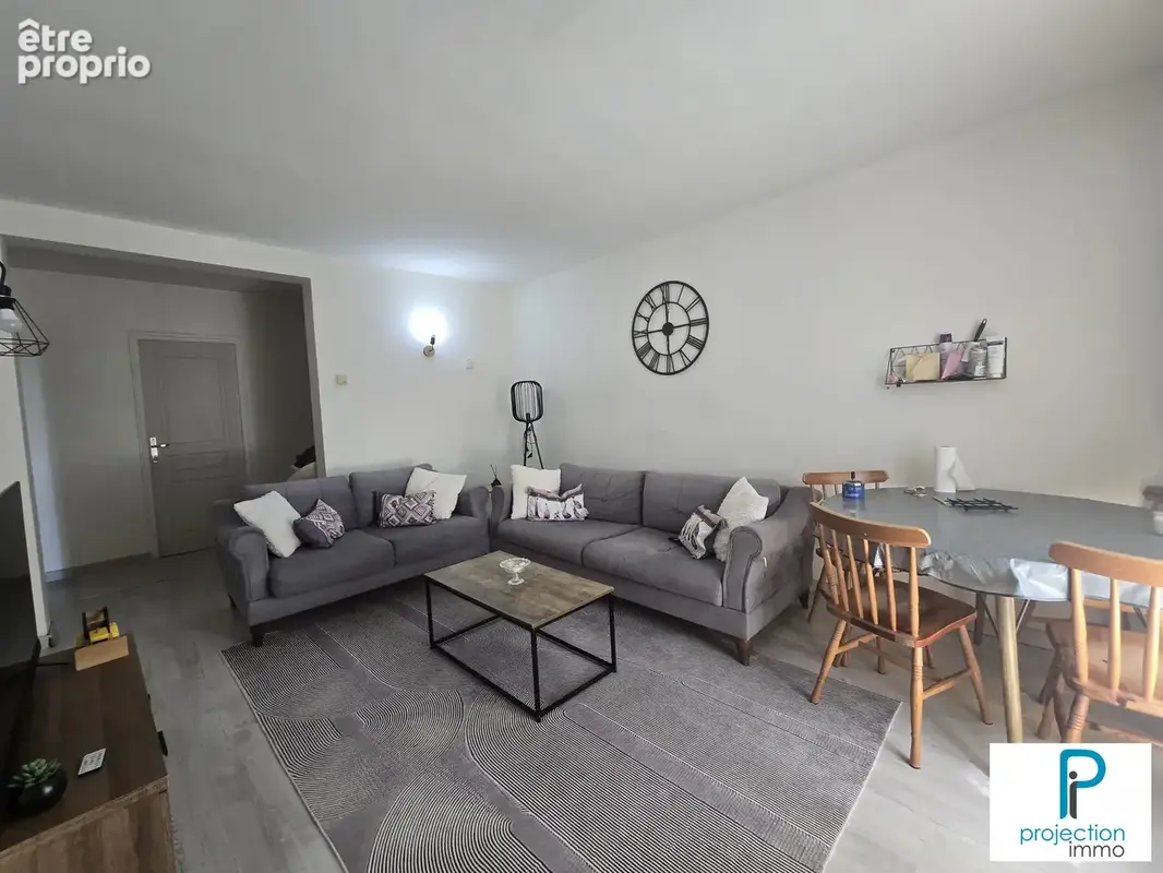 Appartement à LE PONTET