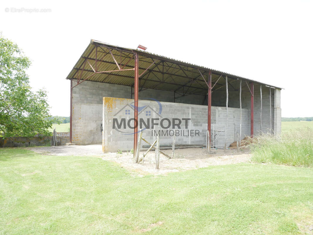 Ferme en pierre à rénover   dépendances, 1,5 ha de terrain et vue panoramique   idéal gîtes ou chambres d’hôte - photo 16