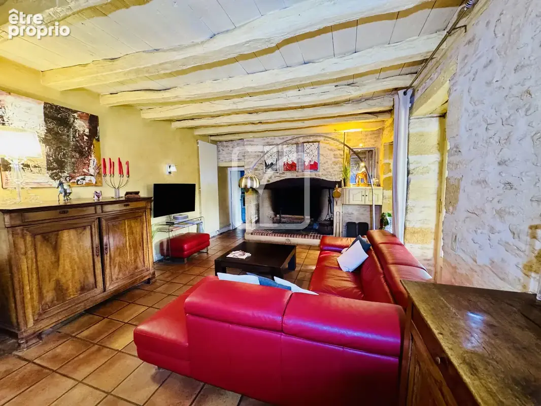 Demeure de caractere dominant sarlat avec dépendances et piscine - photo 2