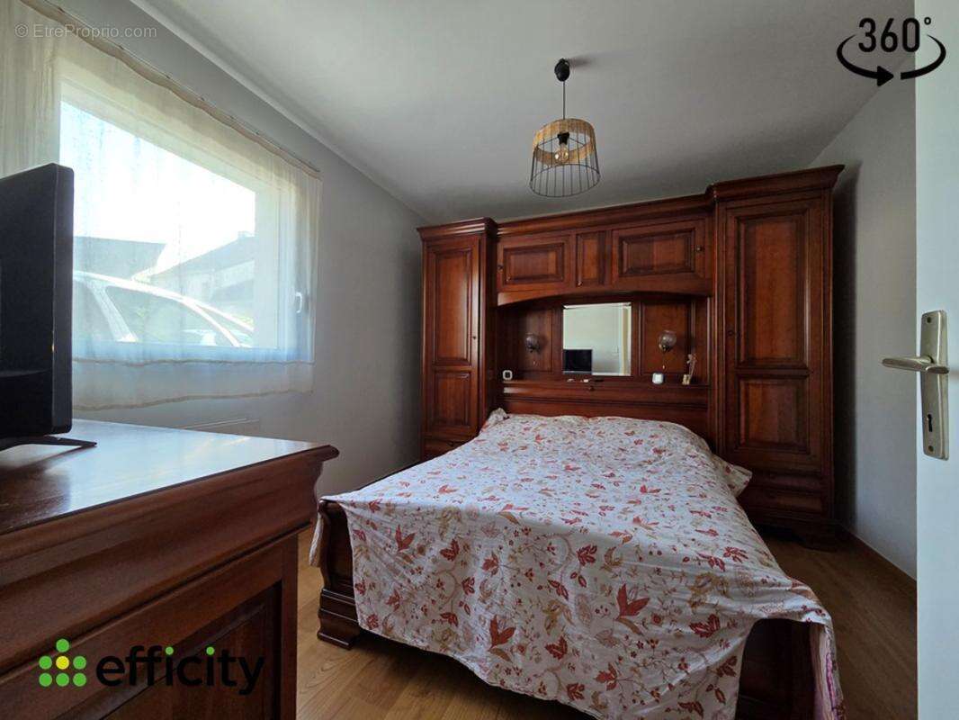 Maison à LA CHAPELLE-DES-FOUGERETZ