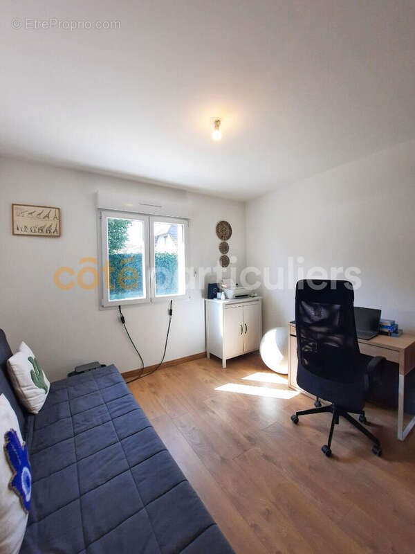 Maison de plain-pied de147 m² - 6 pièces - Crissey - photo 18