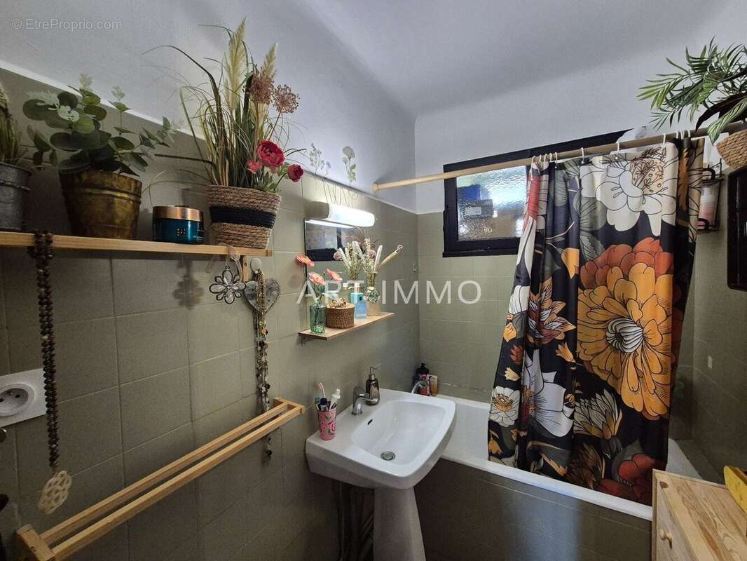 Appartement à LE PONTET