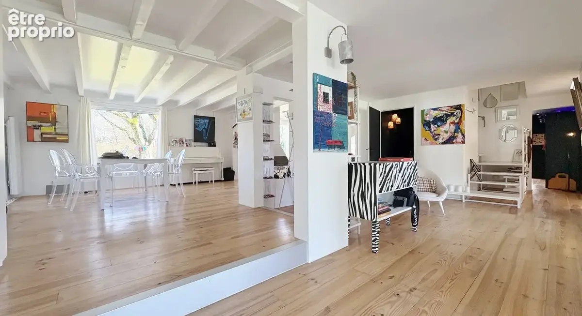 Propriété de caractère avec dépendances et piscine  Domaine de 3 hectares au calme absolu - photo 8