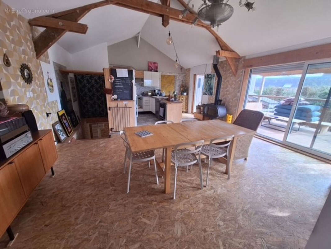 Maison à DUCEY