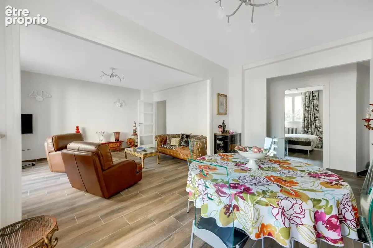 Paris 15eme emile zola: exclusivite  bel appartement de 4 pieces de  111m² + balcon - photo 8
