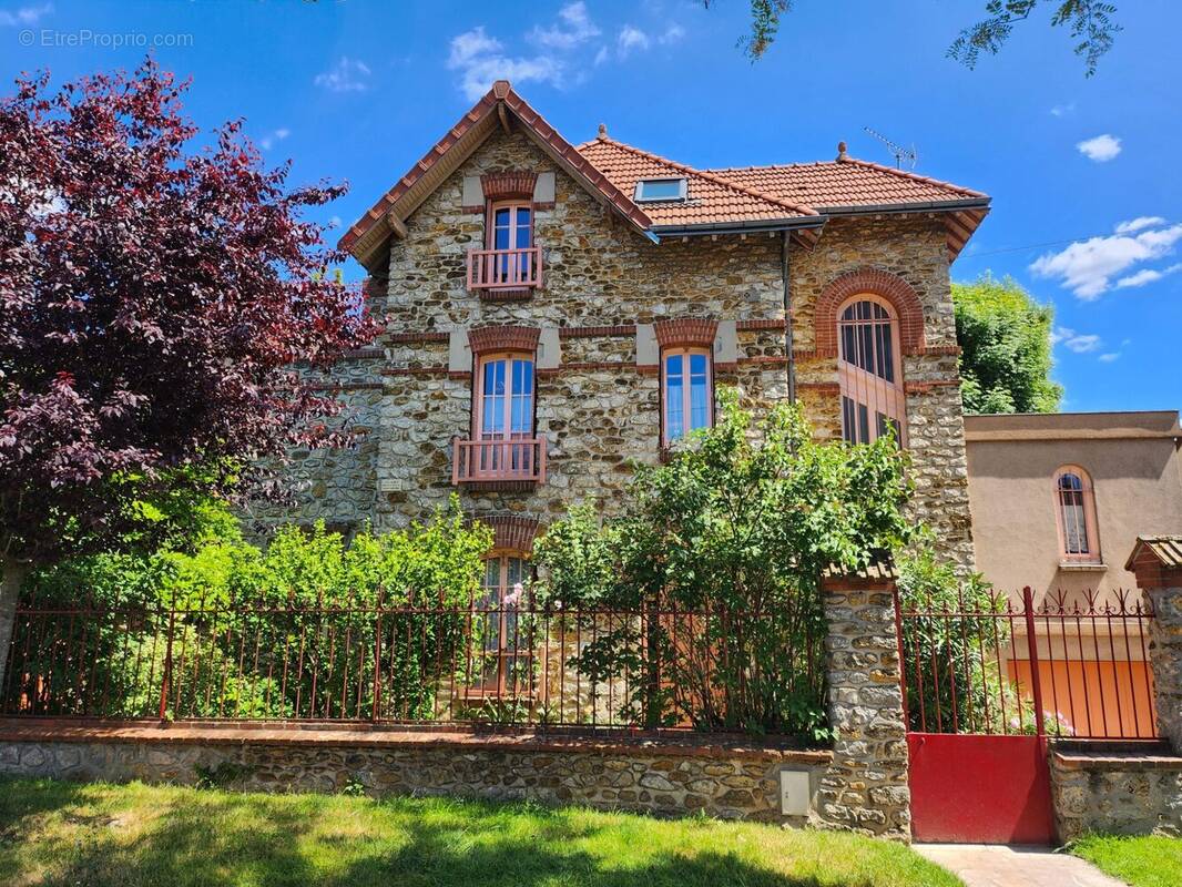 Maison à JUVISY-SUR-ORGE