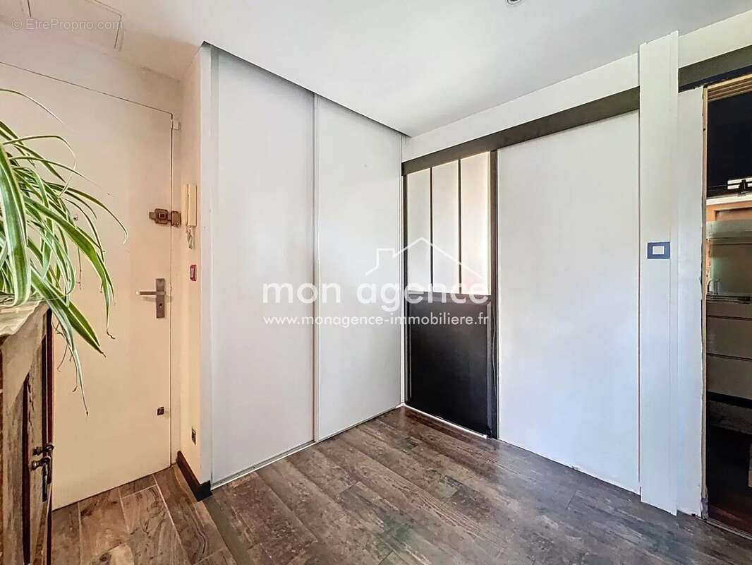 Appartement à MONT-SAINT-AIGNAN