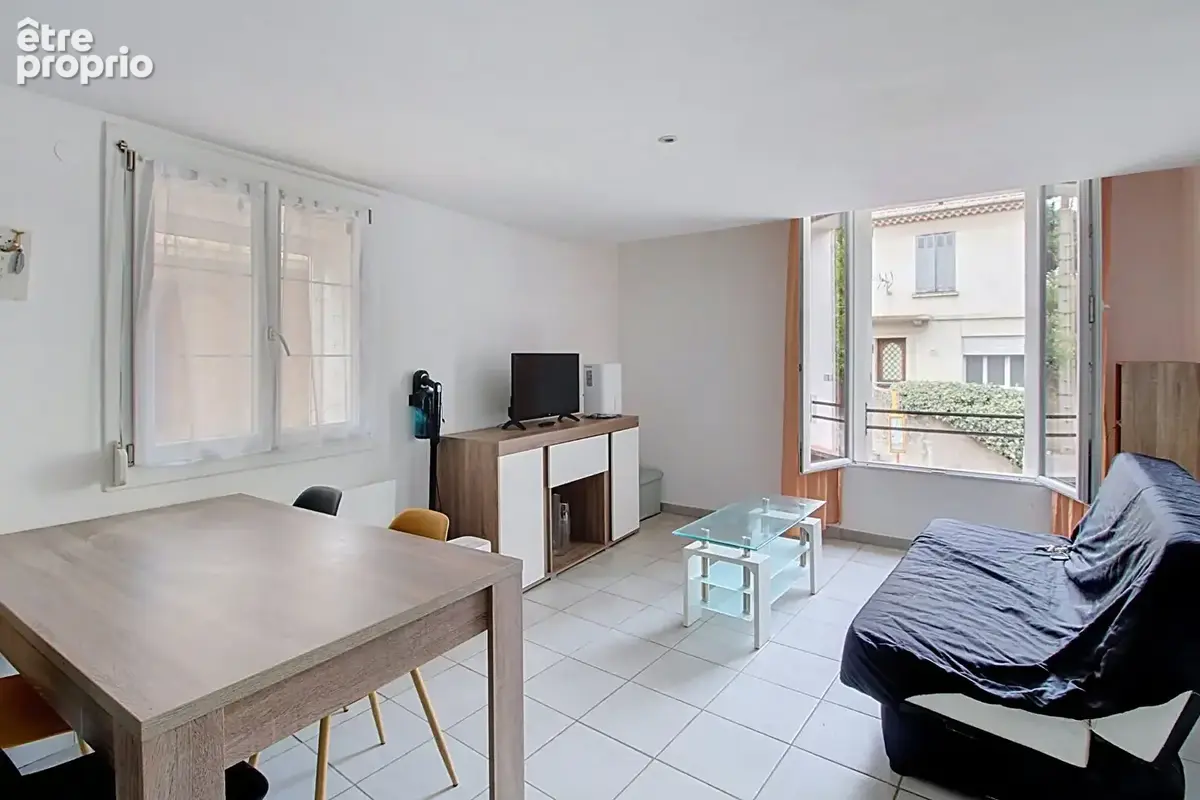 A VENDRE en EXCLUSIVITE à DRAGUIGNAN ? Appartement T2 avec garage en centre-ville - photo 2