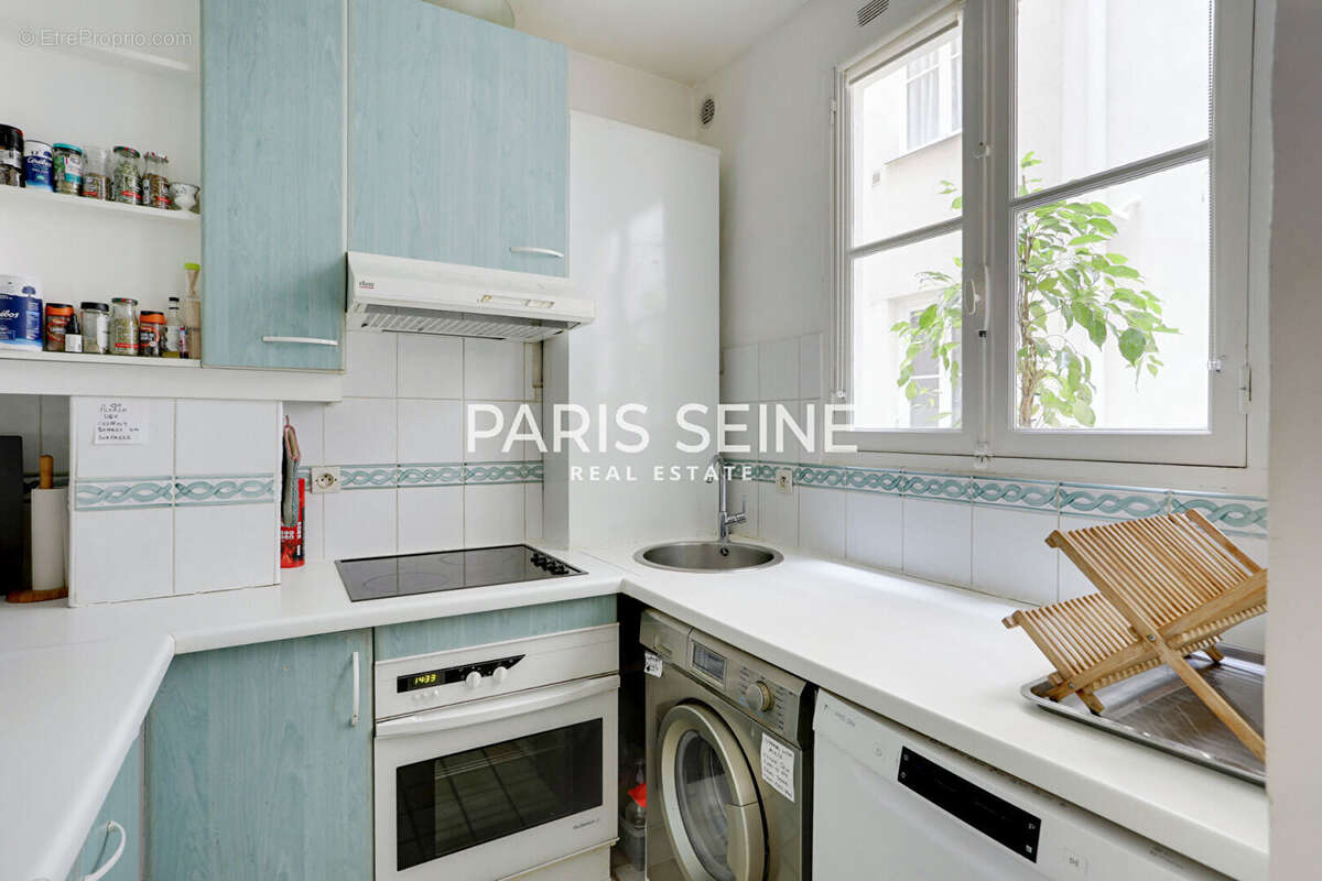 Appartement à PARIS-7E