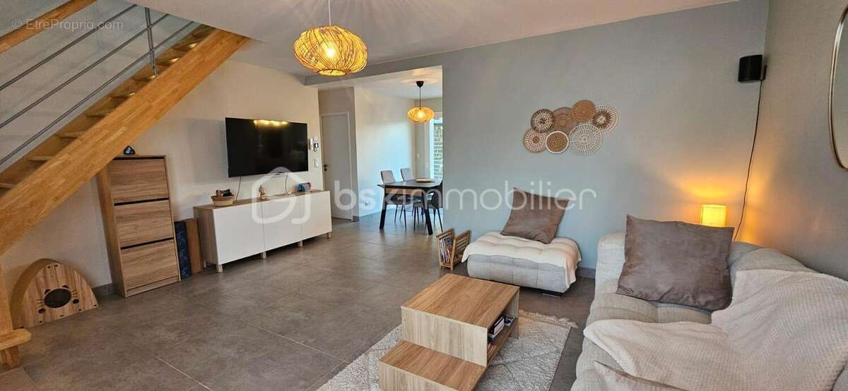 Maison à CINQ-MARS-LA-PILE