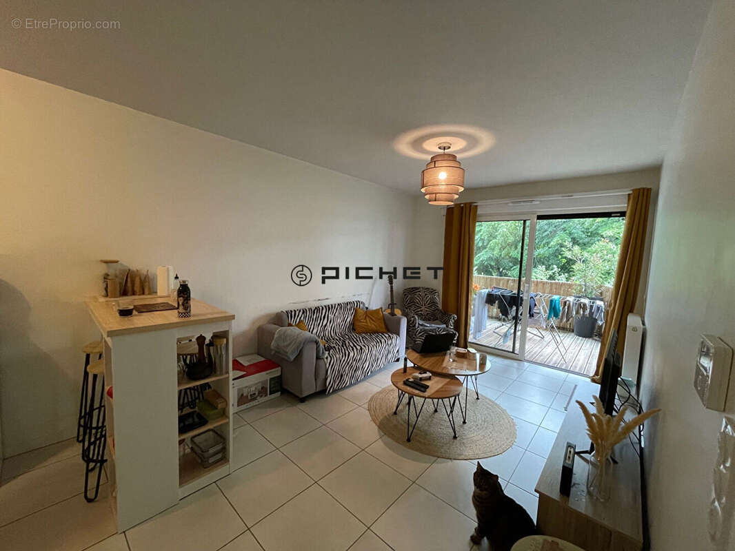 Appartement à BILLERE