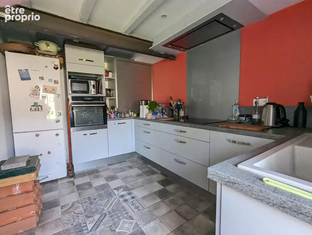 Maison , terrain 5 200m² - photo 4