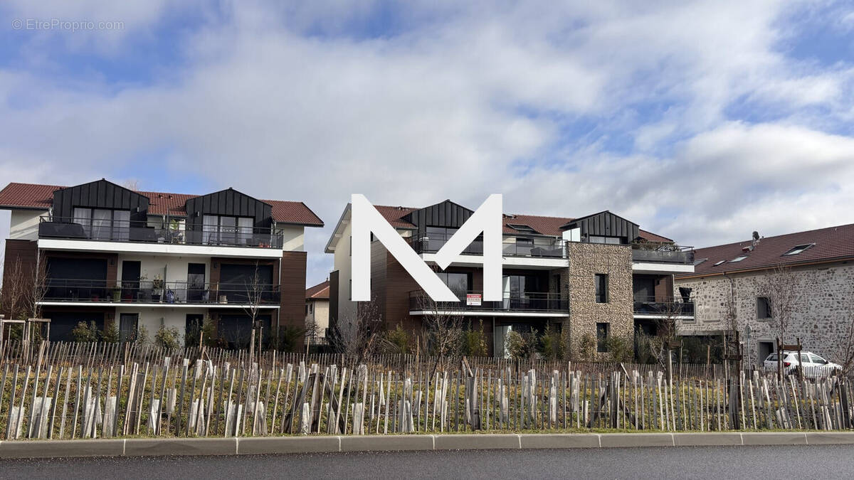 Appartement à MEYLAN