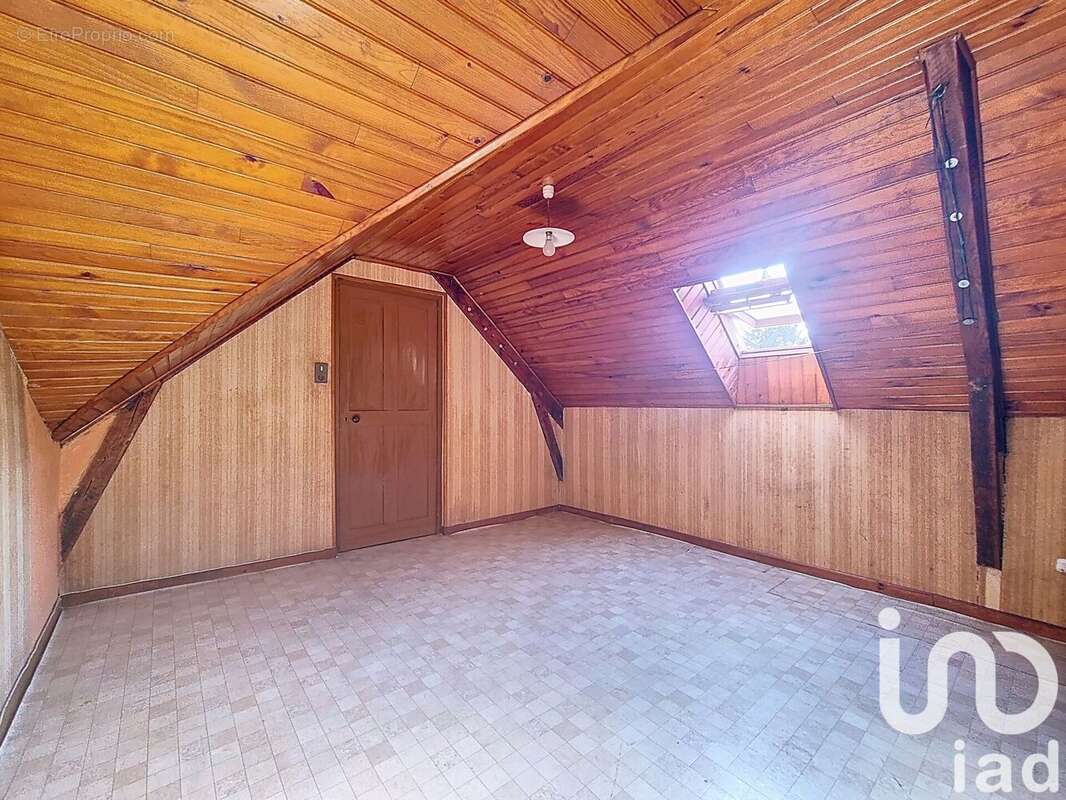 Maison 80 m² à Saint-Flour  - photo 9