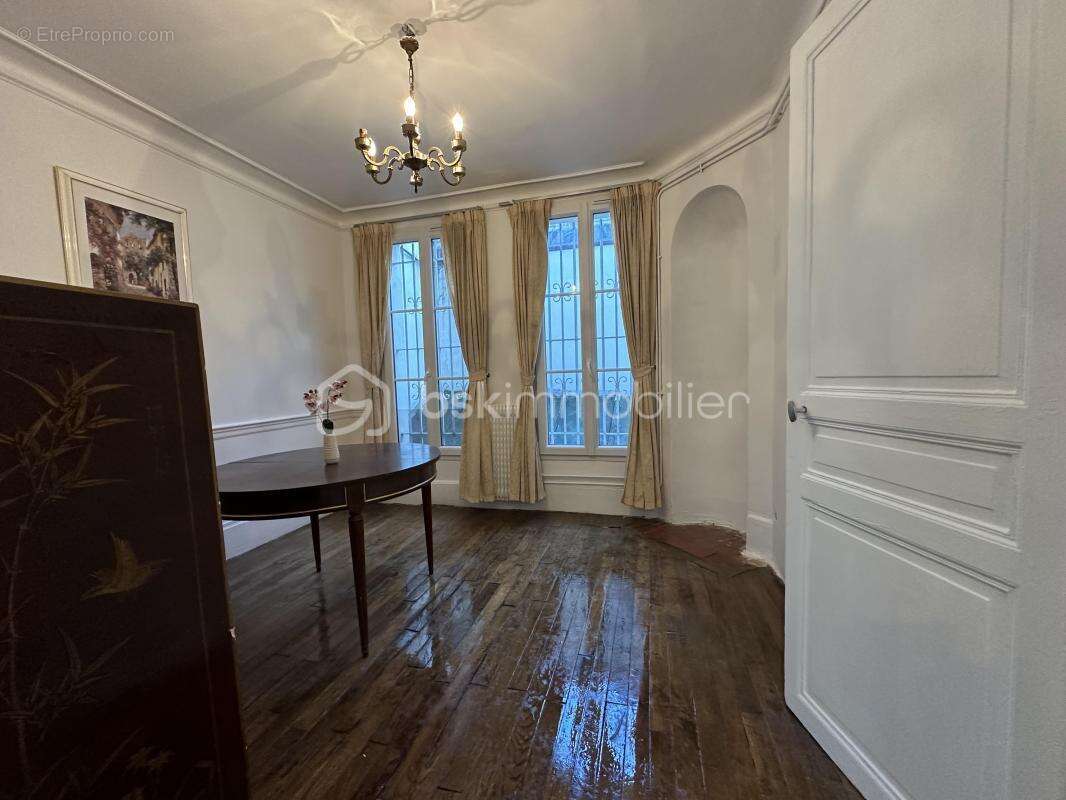 Appartement à AUBERVILLIERS
