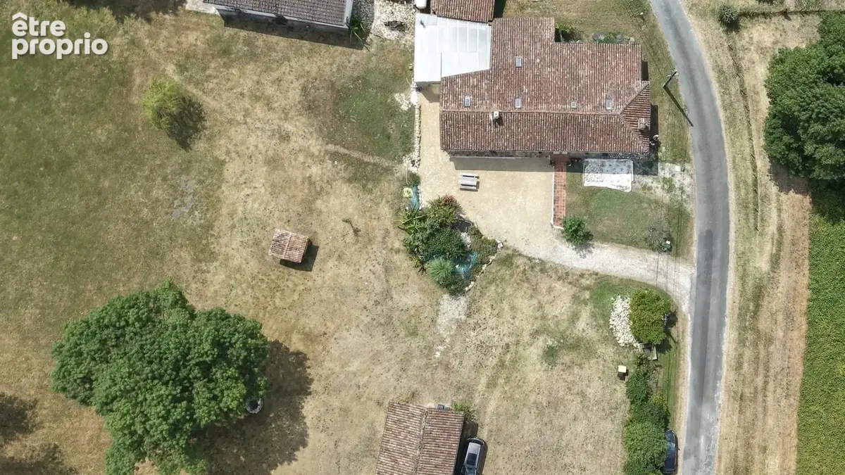 Maison en pierre de caractère avec gîte - photo 10