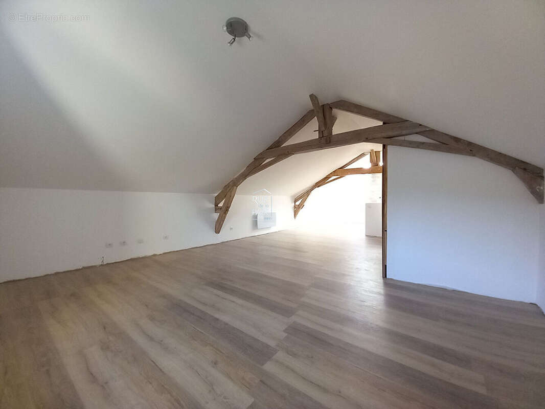 Maison à SAINT-JEAN-DE-SAUVES