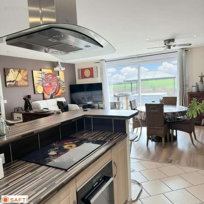 Maison 90 m² à Bainville-Aux-Miroirs  - photo 3