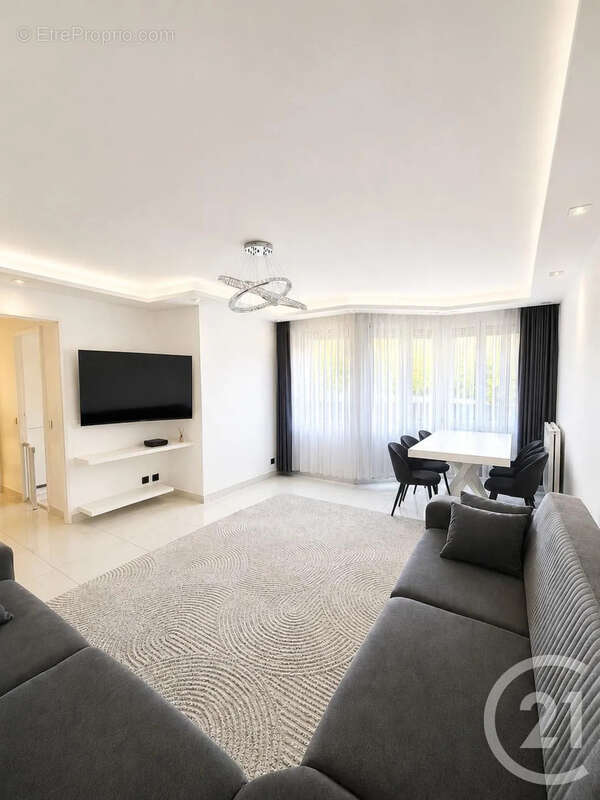 Appartement 85 m² à Vaulx-En-Velin  - photo 3