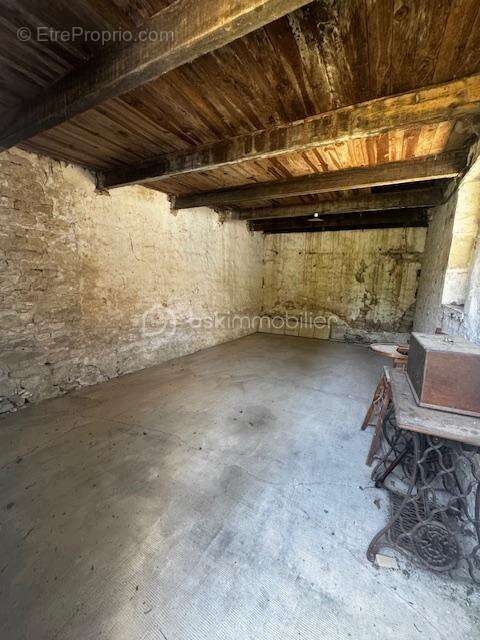 Maison à SALLES-DE-VILLEFAGNAN