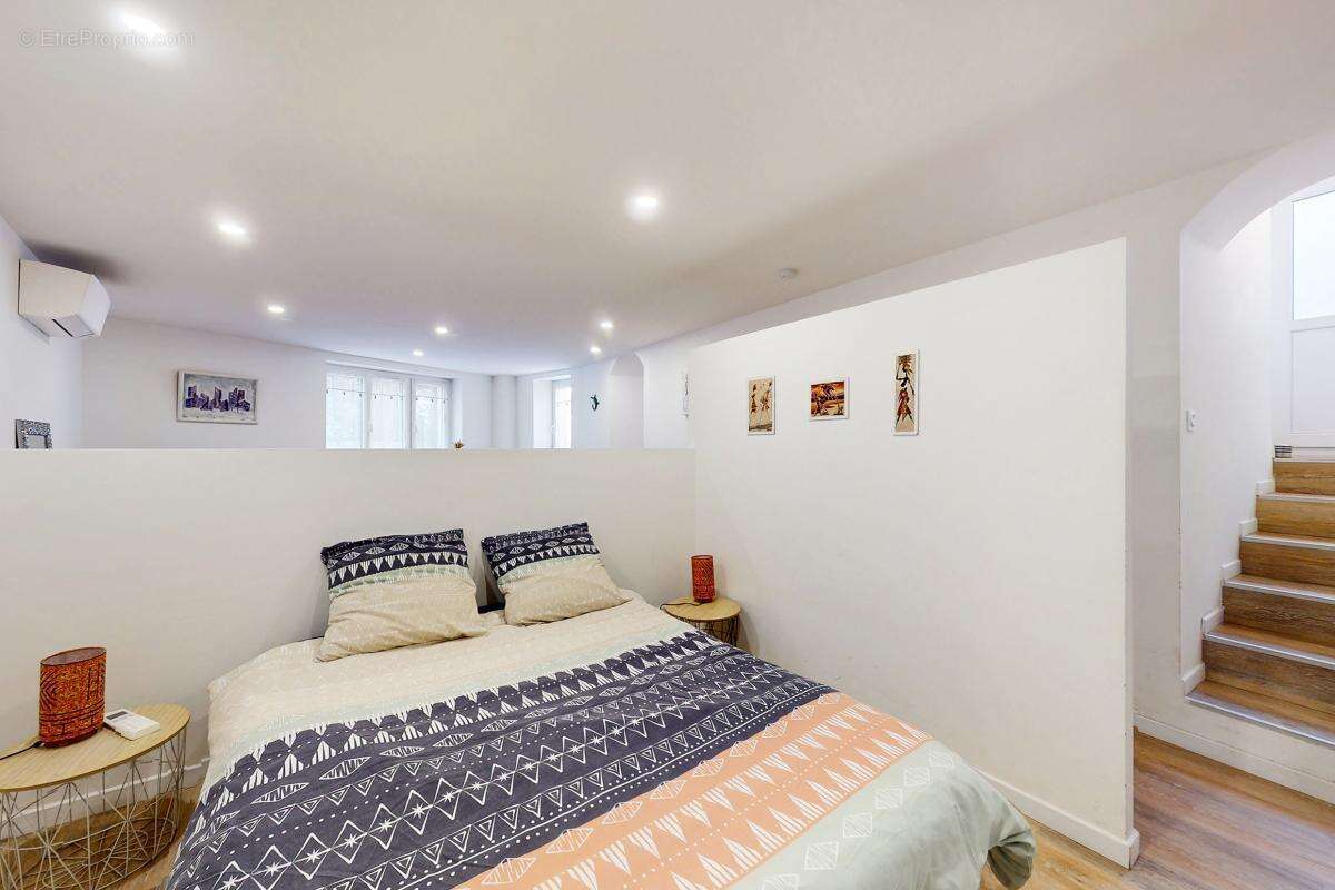 Appartement à MANDELIEU-LA-NAPOULE