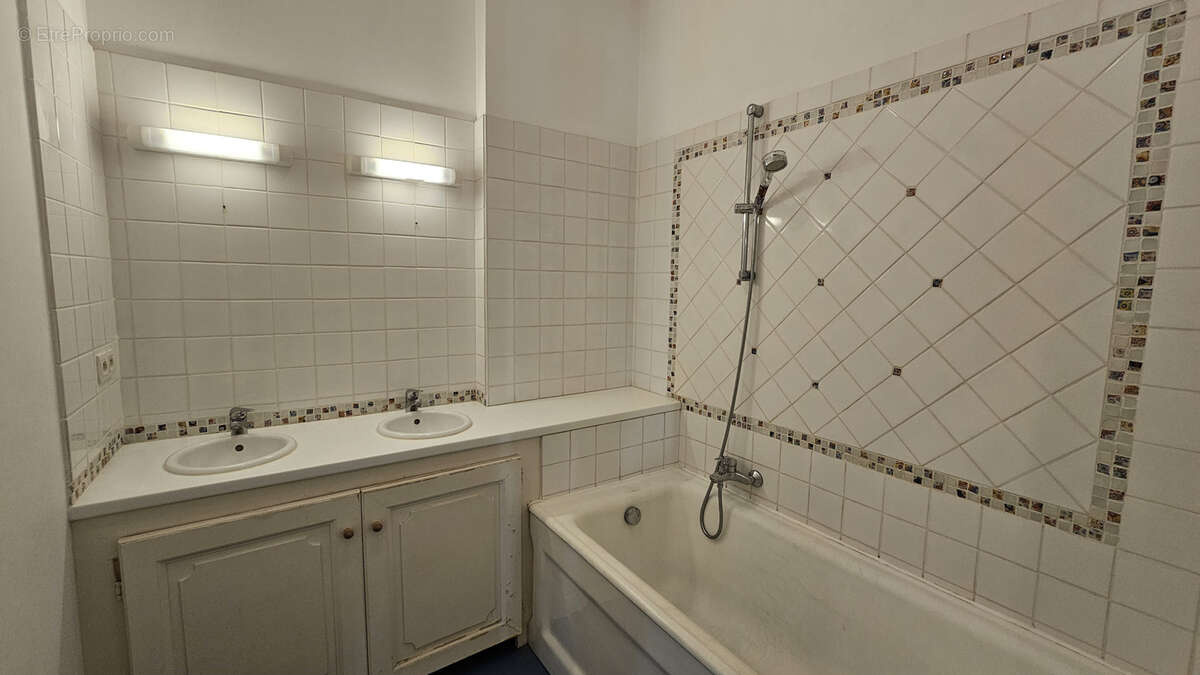 Appartement à CARCASSONNE