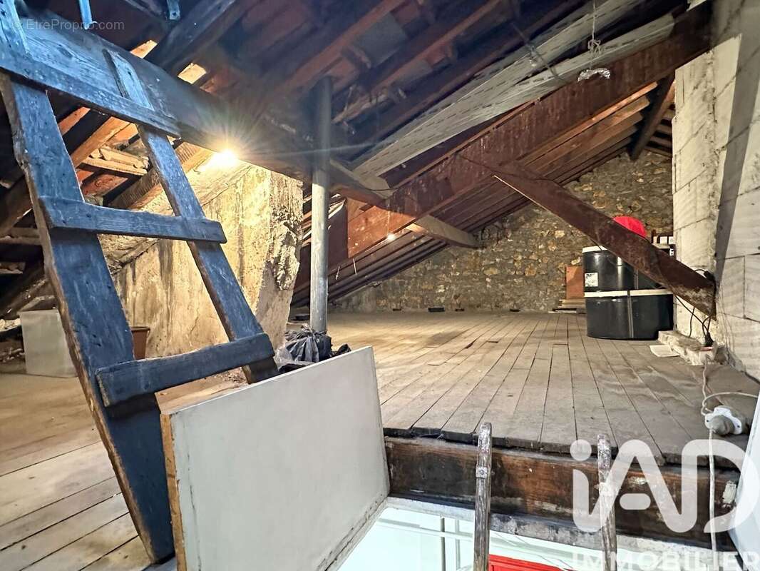 Photo 9 - Appartement à LA COURNEUVE