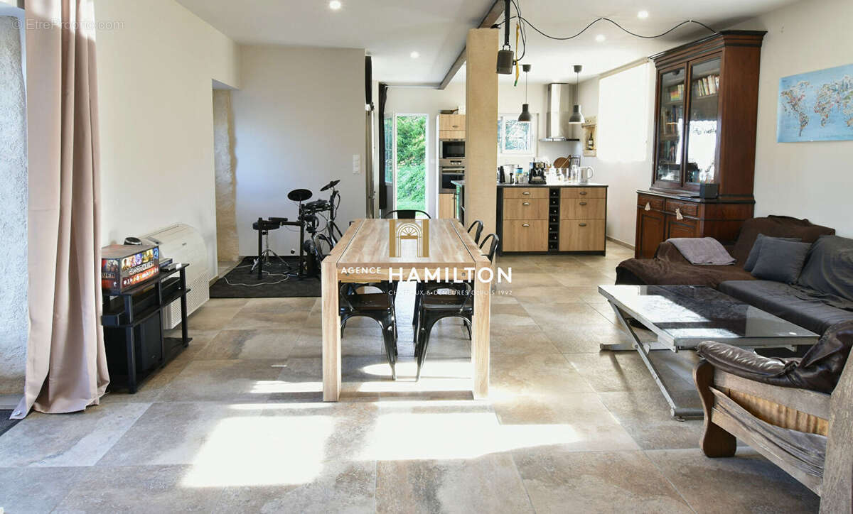 Maison de bourg en pierre avec piscine - habitable de suite - photo 7