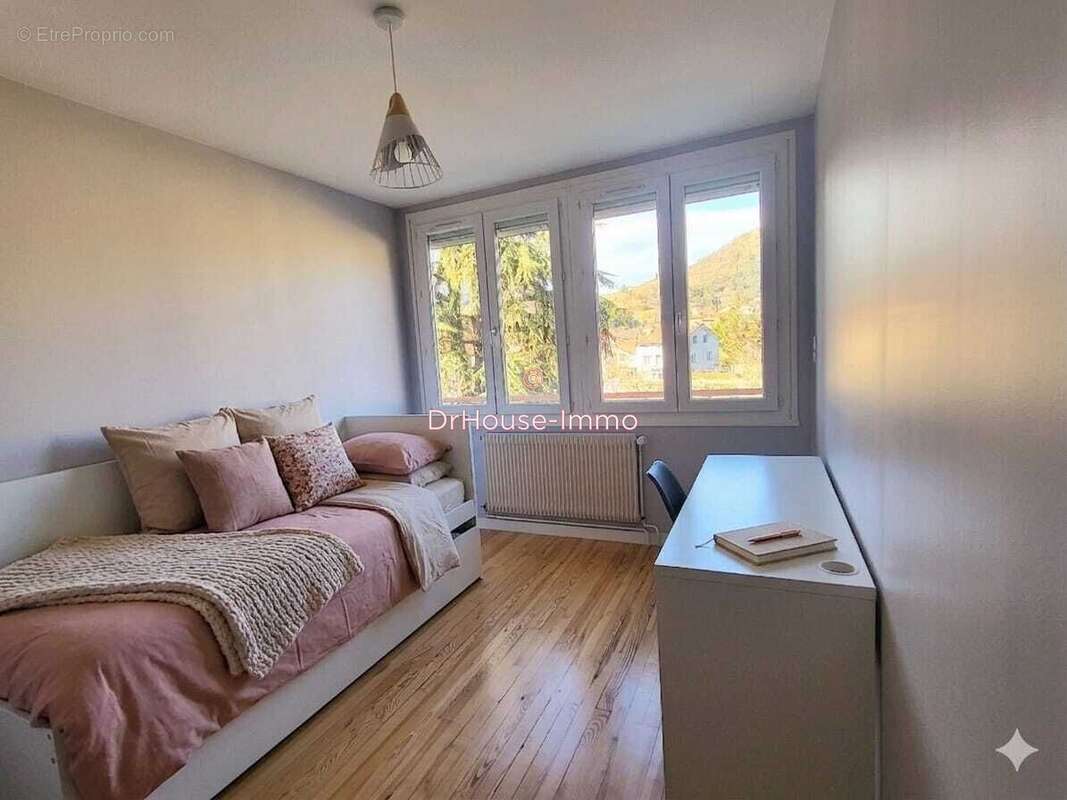 Appartement à BRIVES-CHARENSAC