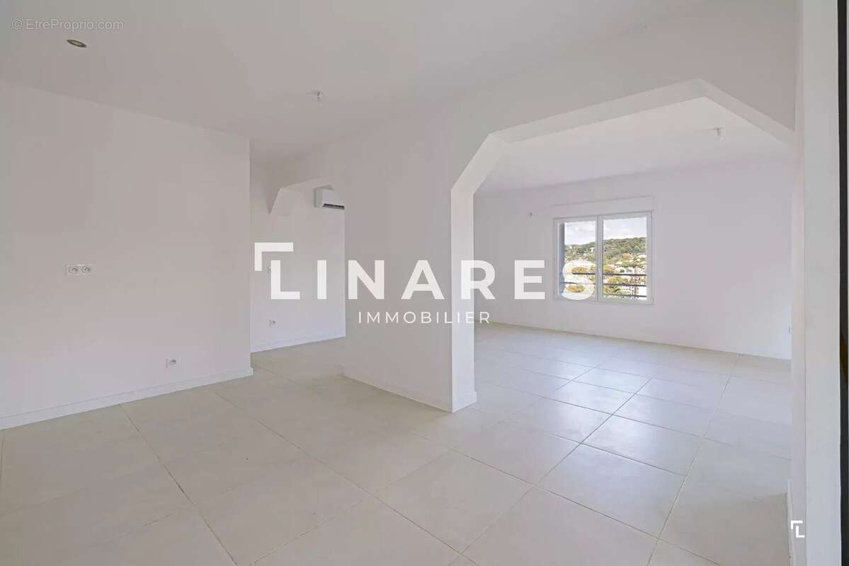 Appartement à MARSEILLE-12E