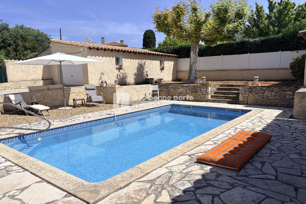 Maison à SAINT-CYR-SUR-MER
