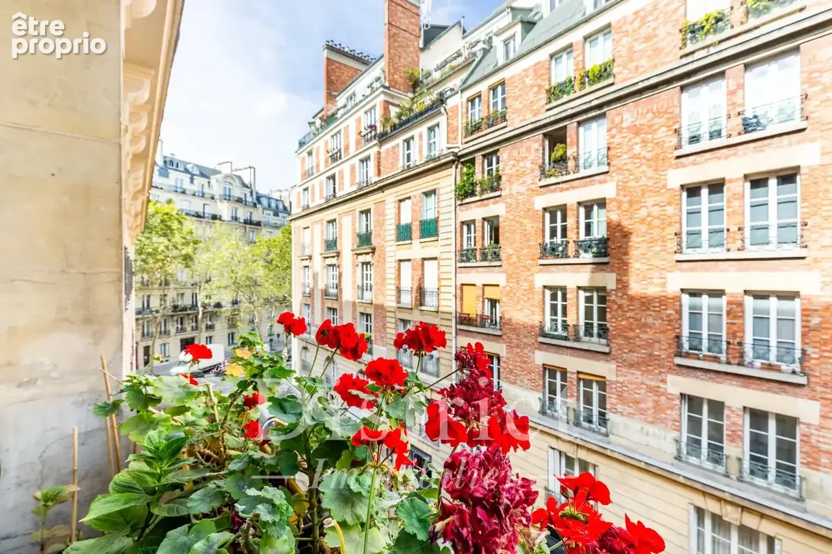 Champ de Mars. Immeuble classé. Appartement 3 pièces de 80m² - photo 6