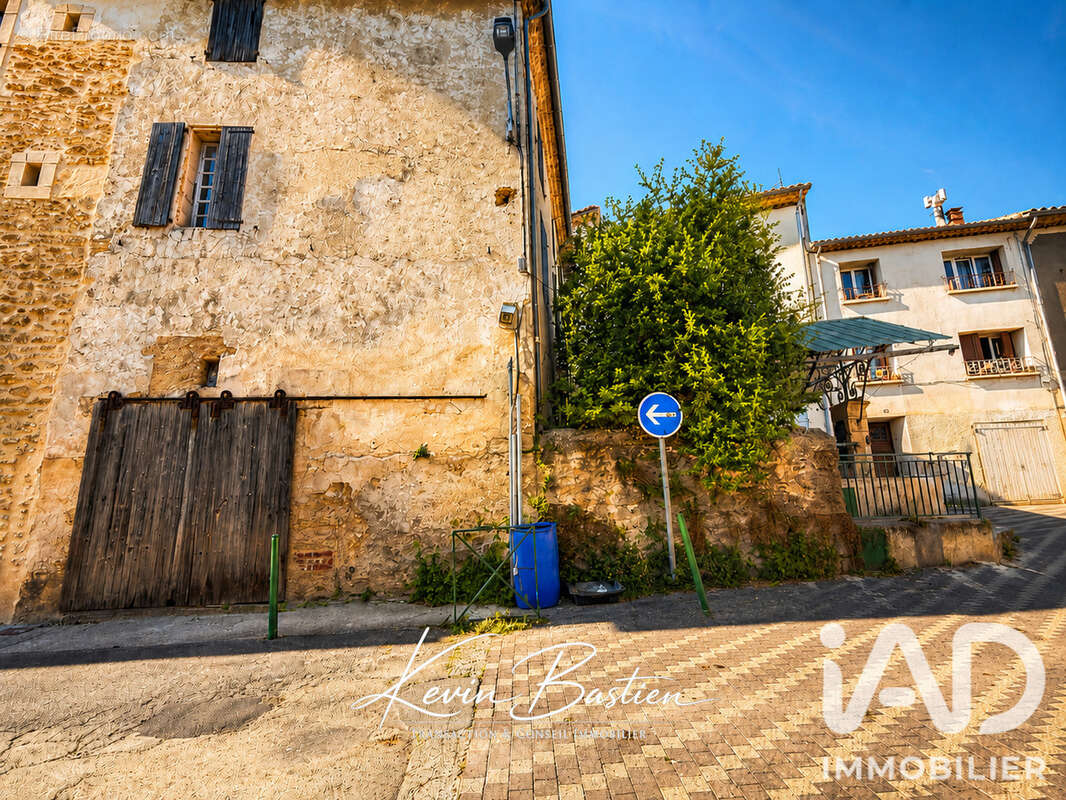 Maison 150 m² à Malemort-Du-Comtat  - photo 4