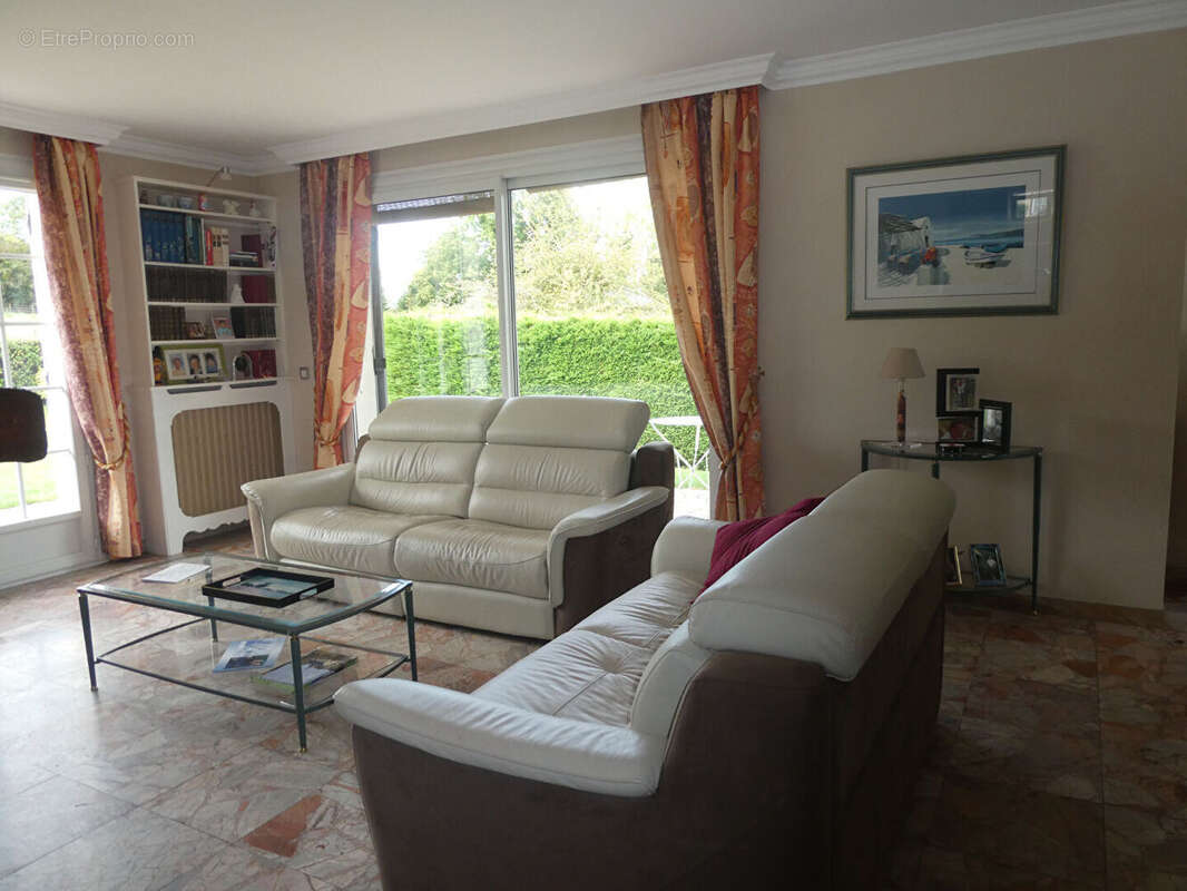 Maison à PONT-L'EVEQUE